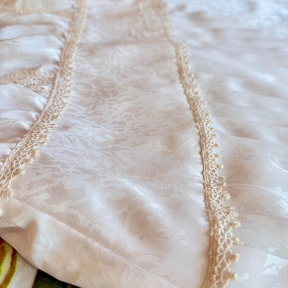 VTG 80s 'Gunne Sax' Style drop waist dress w/ lace details & pleated skirt - Picture 6 of 8